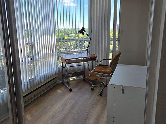 4th image of 330 Mill St S #908