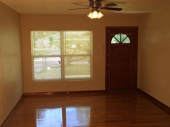5th image of 3030 Lansdell Dr