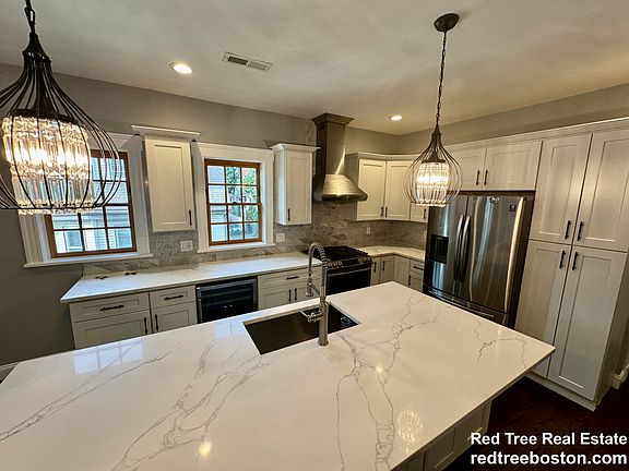4th image of 52 W Spencer Ave #3
