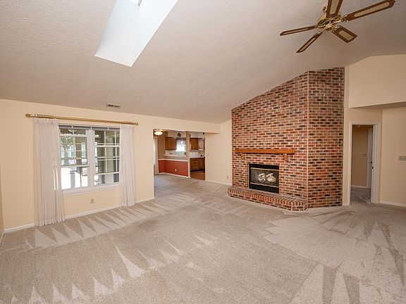 5th image of 535 Westview Cir