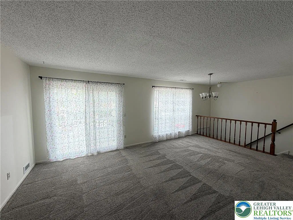 2 bed, 2.5 bath, 1248 sqft, $2,000 — Photo 3