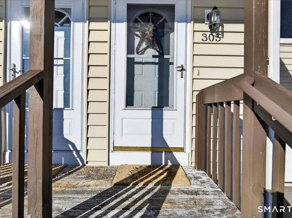 305 Monticello Drive #305, Branford, CT 06405