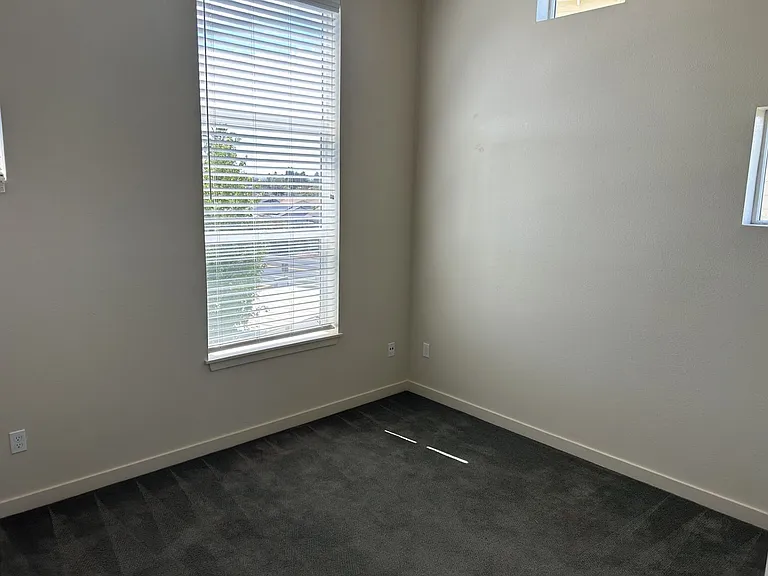 445 Southwest Blvd #10 — Photo 19