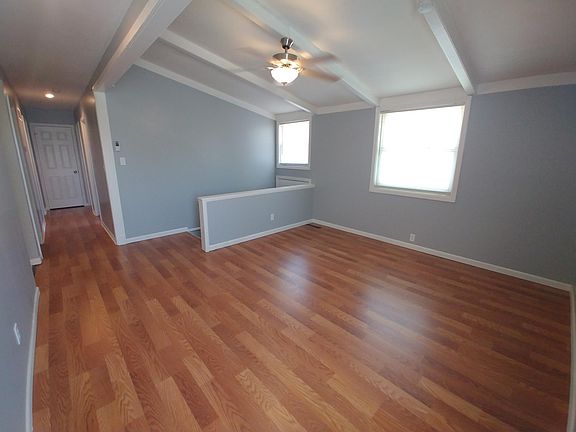 4th image of 510 N Hocker Ave
