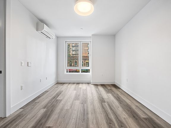 4th image of 1634 Church Ave #2L