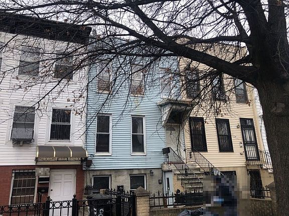 3rd image of 36 Buffalo Ave