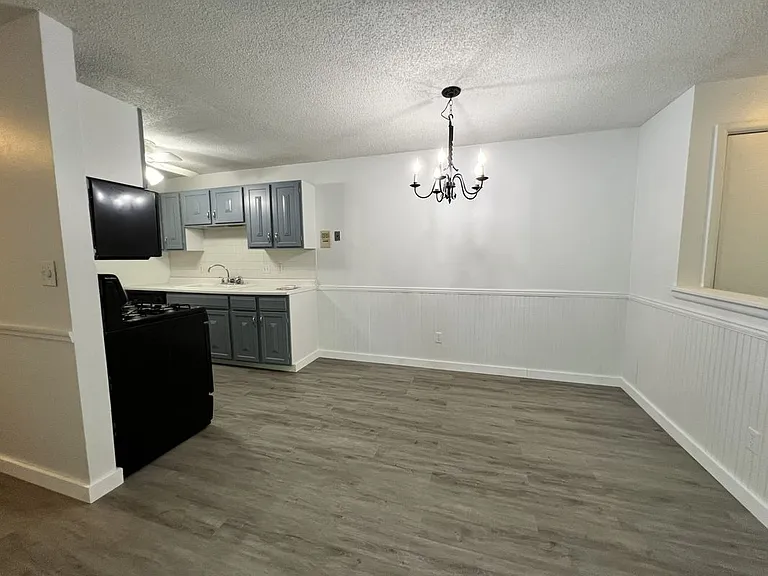 255 Elmwood Ave #205 — Photo 4