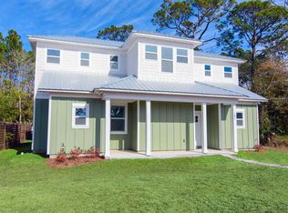 195 SE 14th St, Apalachicola, FL 32320