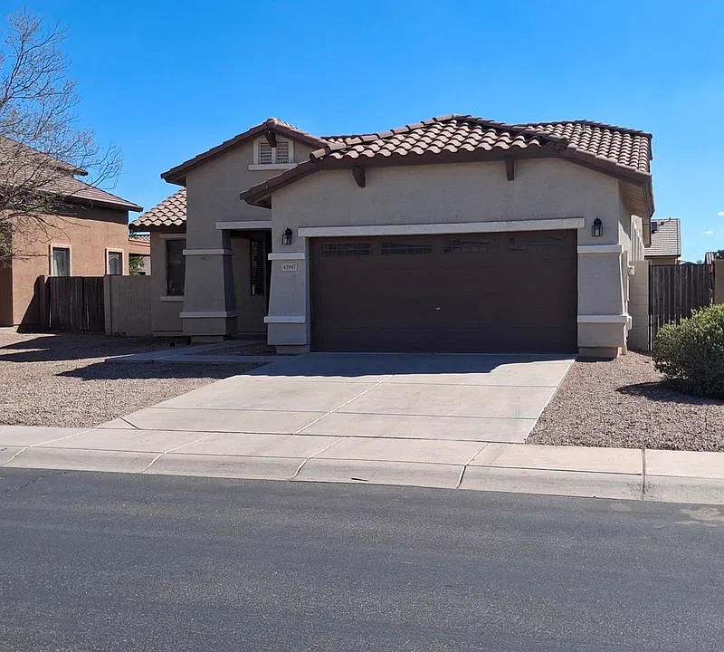43947 W Palo Ceniza Way #B