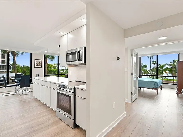 707 S Gulfstream Ave #207 — Photo 6