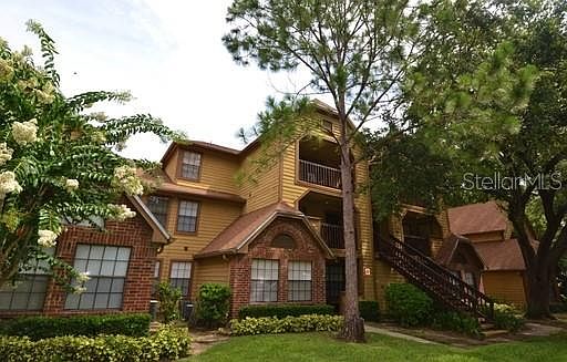 1st image of 300 Lakepointe 301 Dr
