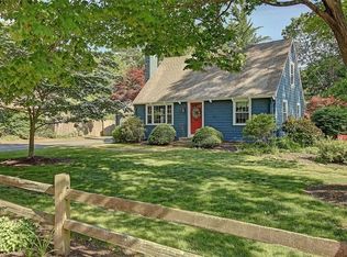 6 Central Ave, Barrington, RI 02806