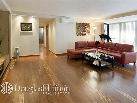 2nd image of 112 W 56th St APT 28S