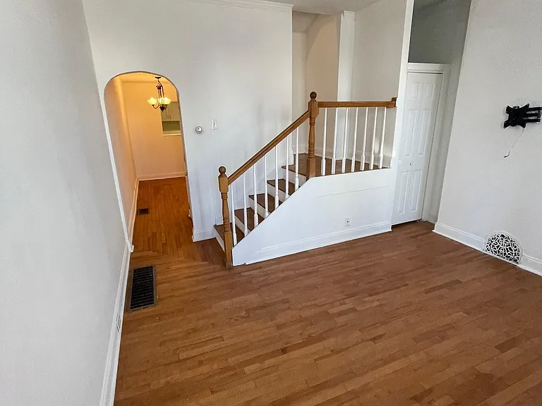 1102 Mount Vernon St — Photo 5