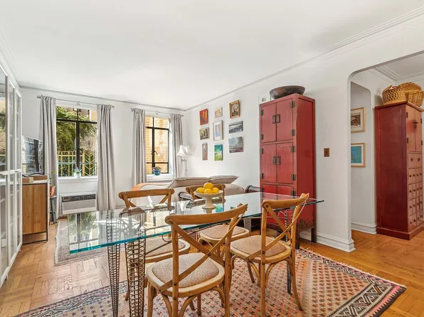 250 W 24th St APT 2DW, New York, NY 10011