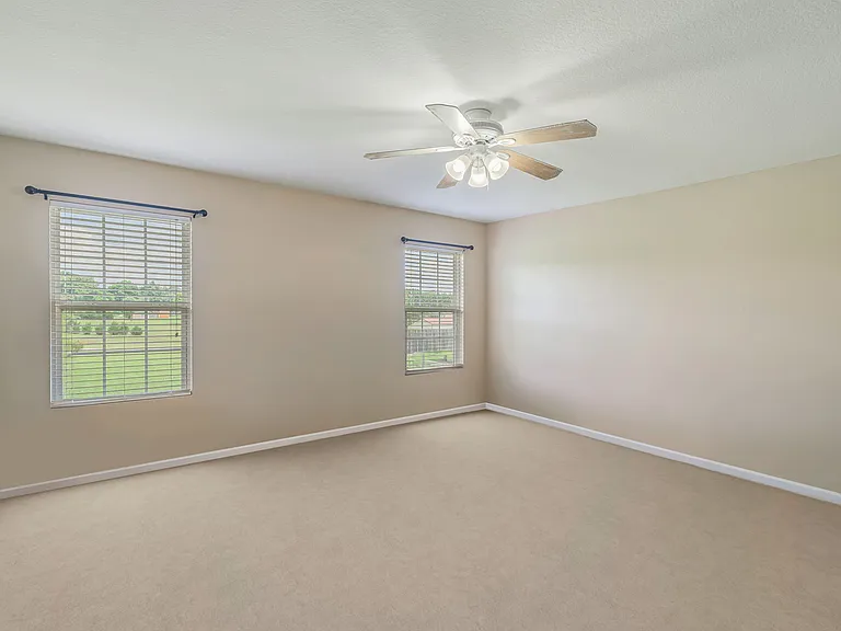 927 Mossy Grove Ln — Photo 12