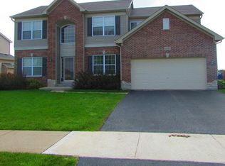 3193 Pinewood Dr, Yorkville, IL