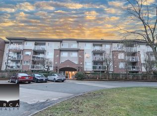 15895 84th Ave #410, Surrey, BC