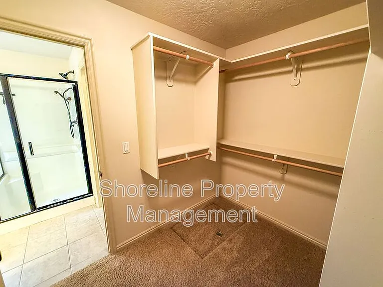 2328 E Satterfield St — Photo 25
