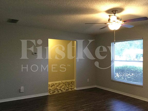 4th image of 161 Sheridan Ave