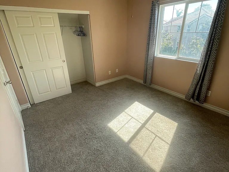Ascella Ln — Photo 2