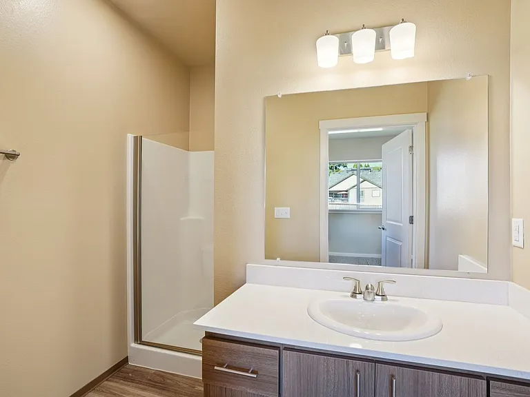 LIBERTY CREST APARTMENTS — Photo 51