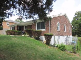 2081 Cambridge Dr, Lexington, KY 40504