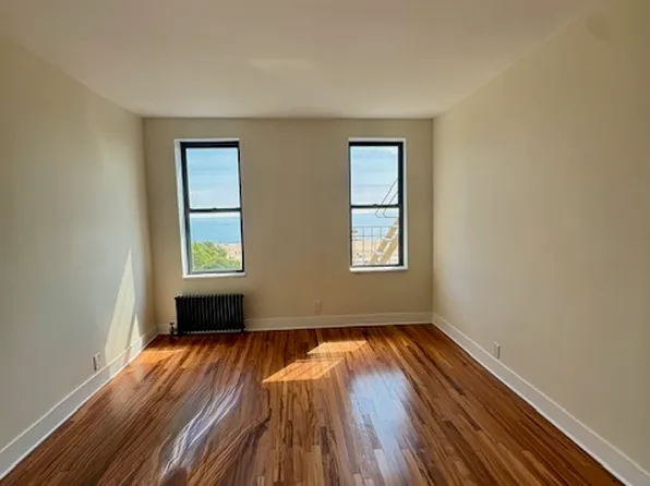 313 Brightwater Court image 14 of 15