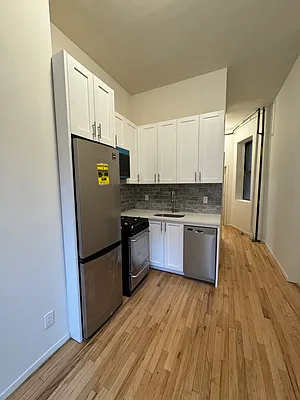 Rented by Peter R. Hungerford, LREB | media 14