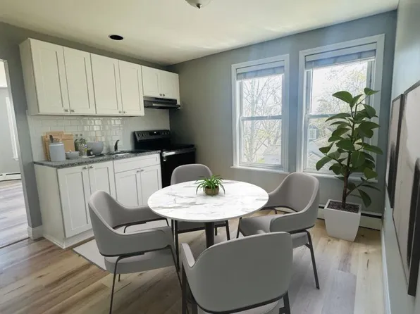 16 Maple Street, 16 Maple St #5, Derry, NH 03038