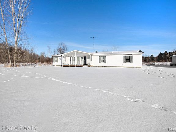 3rd image of 4038 Catlin Rd