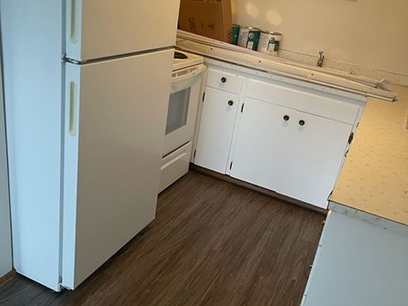 5th image of 9244 Greenwood Ave N APT 5