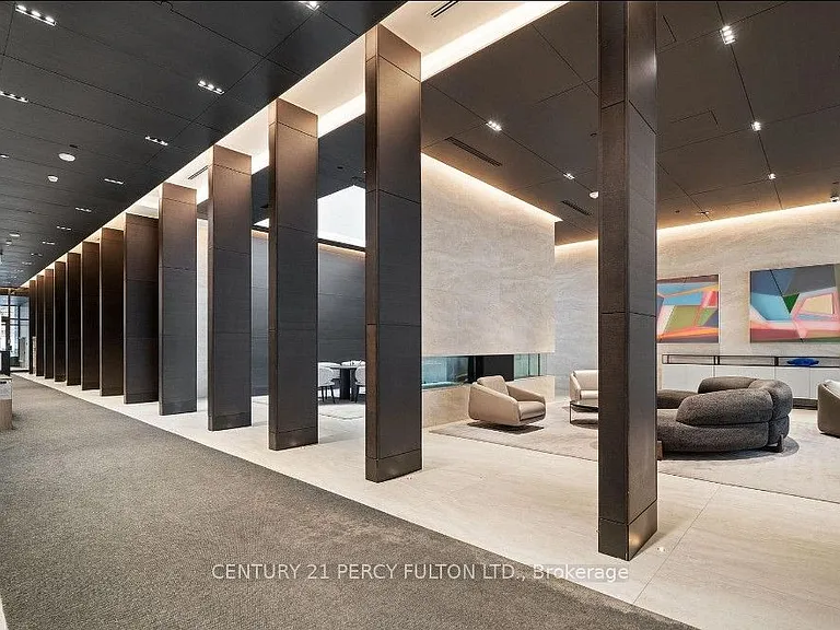 2221 Yonge St #4710 — Photo 3