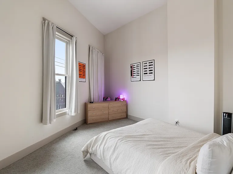 335 W Pike St #C — Photo 14