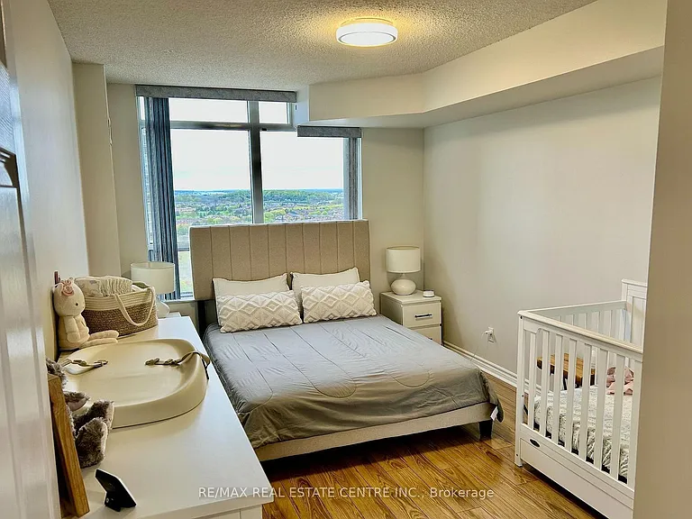 35 Kingsbridge Garden Cir #1804 — Photo 8