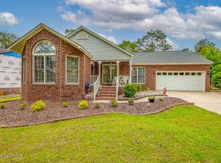 1013 Coral Reef Dr, New Bern, NC 28560