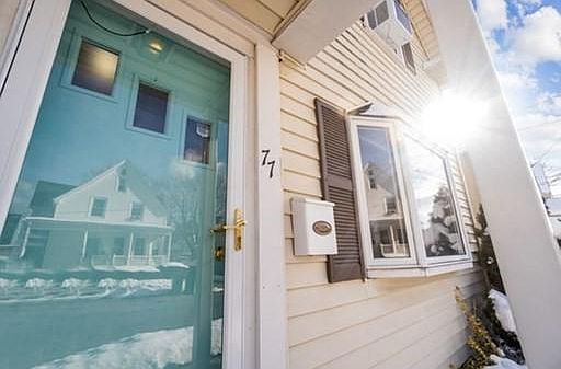 3rd image of 77 Glenwood St