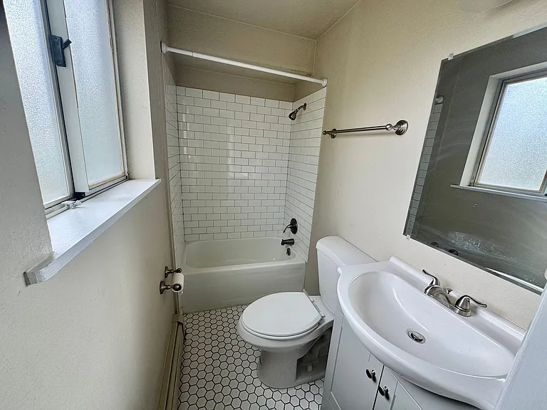 1021 W Vermijo Ave — Photo 15