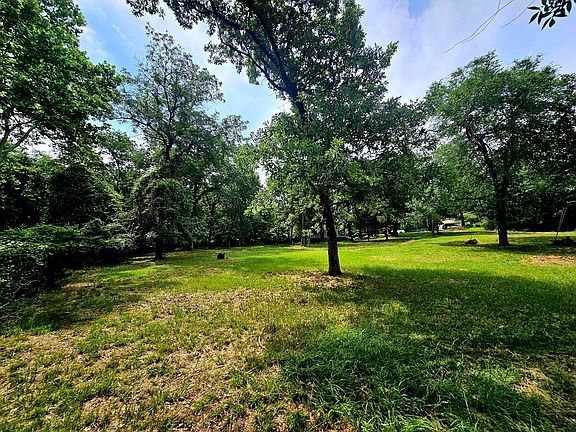 5th image of Oakwood Cir