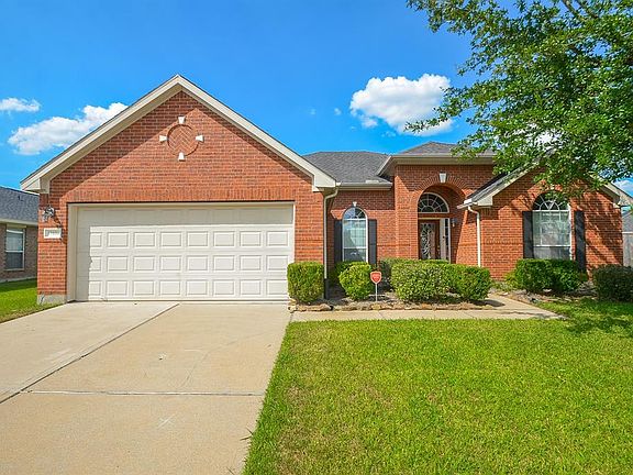 2nd image of 15006 Greenhaven Lake Ln
