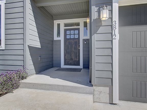 4th image of 3812 NE 94th St