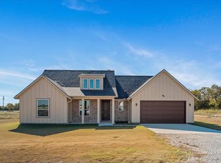 3250 Willow Rd, Celeste, TX 75423