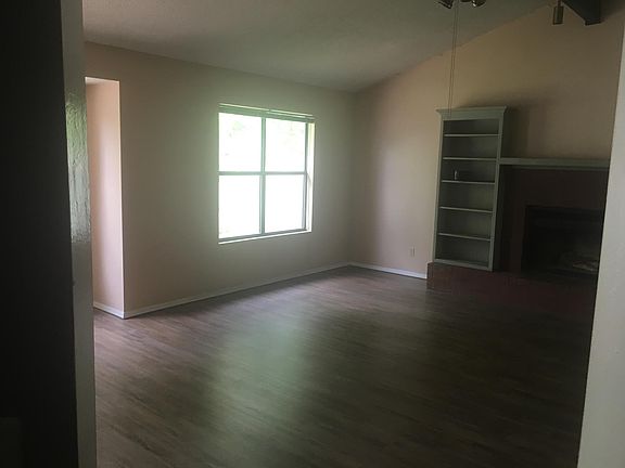 4th image of 613 N 37th St
