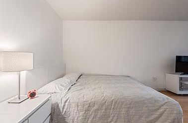 5th image of 222 W 14th St APT 4D