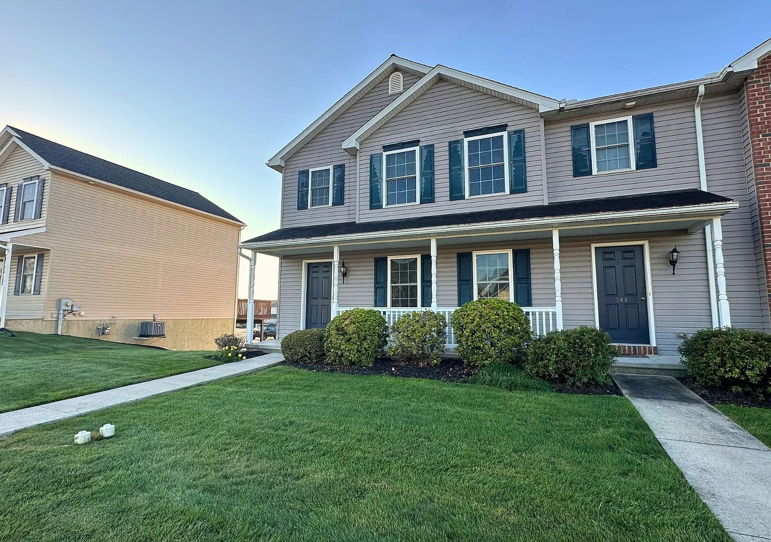 3 bed, 1.5 bath, 1440 sqft, $1,695 — Photo 3