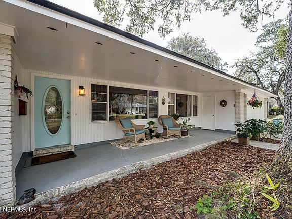5th image of 8481 PHILROSE Drive W