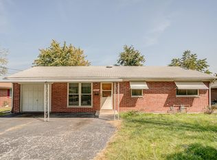 6105 W Washington St, Belleville, IL 62223