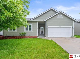 6713 N 148th St, Omaha, NE 68116