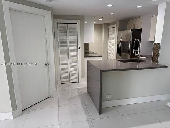 2nd image of 701 Brickell Key Blvd APT 1605