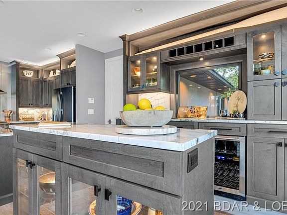 5th image of 30 Greystone Ct